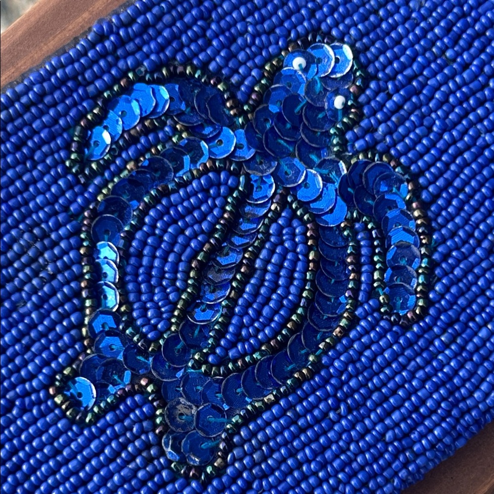 Beaded Blue Turtle Wristlet Clutch - Picture 13 of 13